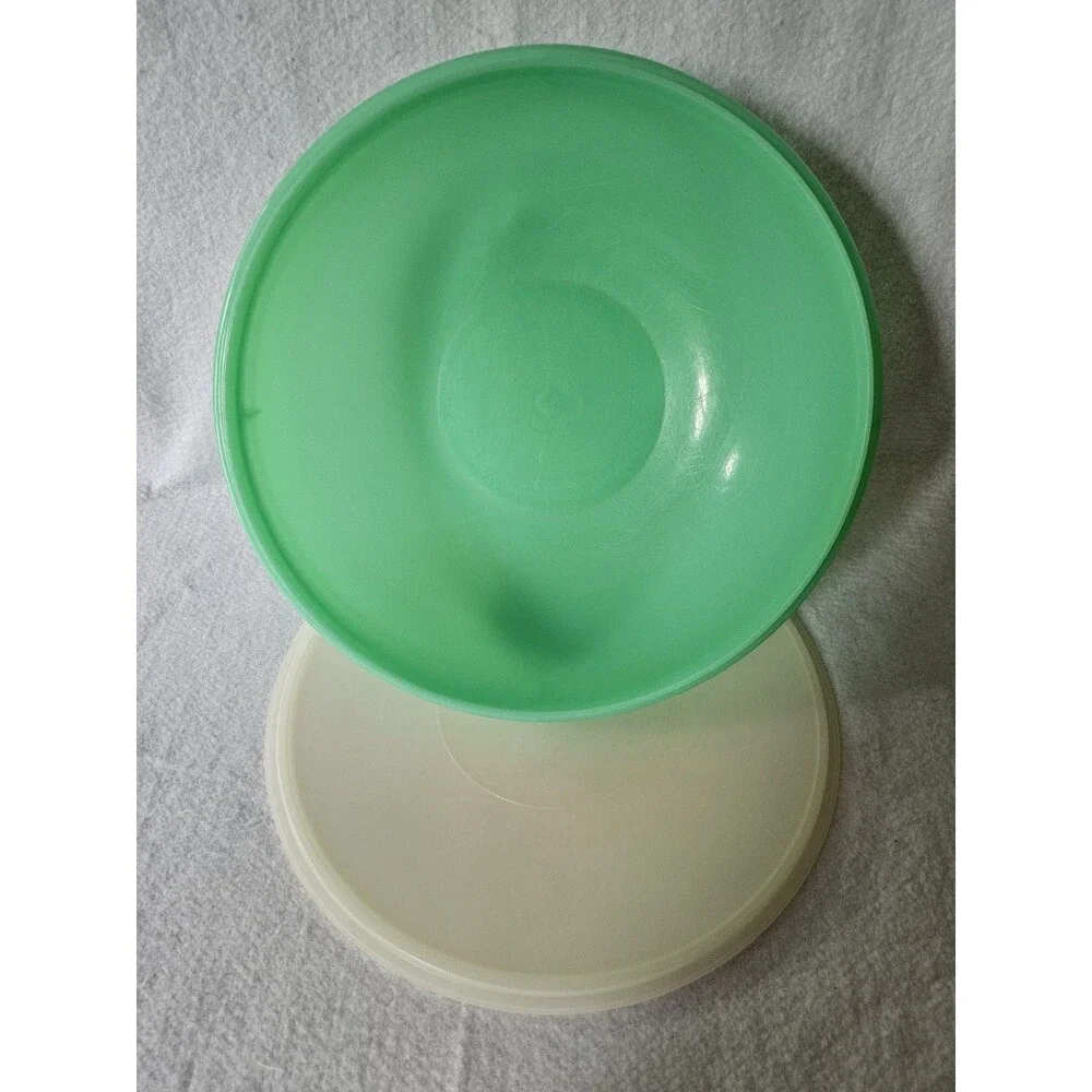 Tupperware Large 26 Cup Fix N Mix Bowl #274-9 & Lid - Jadite Green